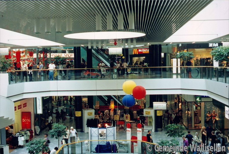 Einkaufszentrum_Glatt_1998_Siedlungsentwicklung_Architektur_D00000176_low_res.jpg